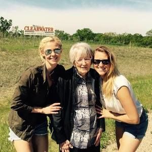 Meet your Posher, Carla